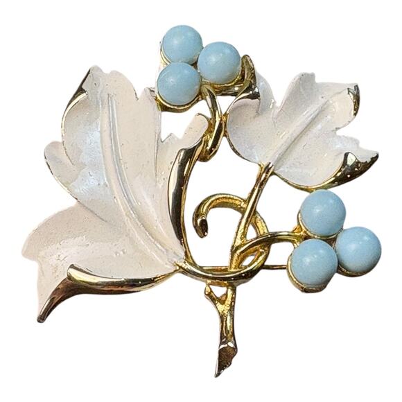 Vintage Sarah Coventry Enamel Leaf & Blue Berry Brooch Pin - Gold‎ Tone Signed - Picture 2 of 4